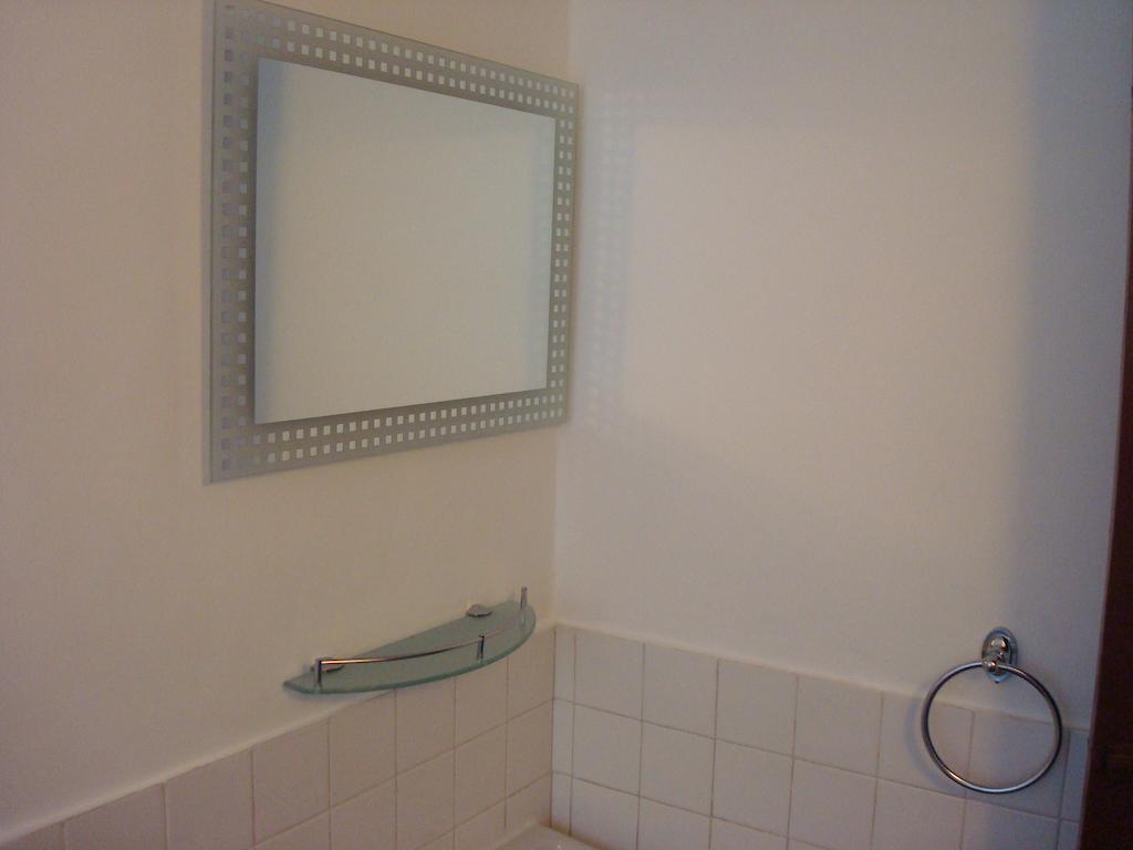 Blue Seas Guest House Dehiwala-Mount Lavinia ห้อง รูปภาพ