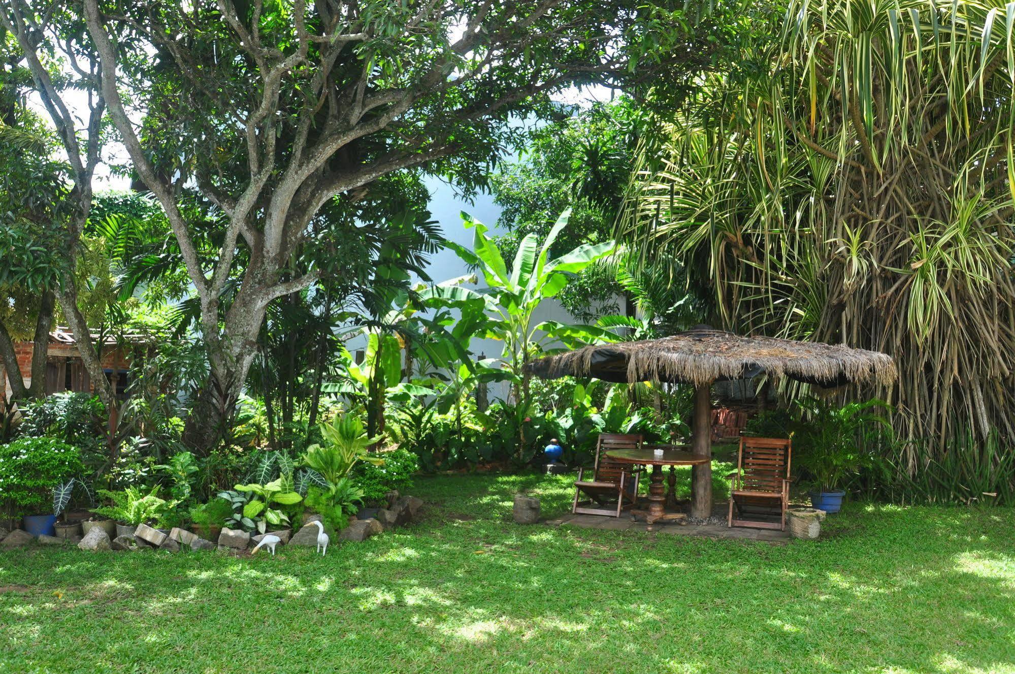 Blue Seas Guest House Dehiwala-Mount Lavinia ภายนอก รูปภาพ
